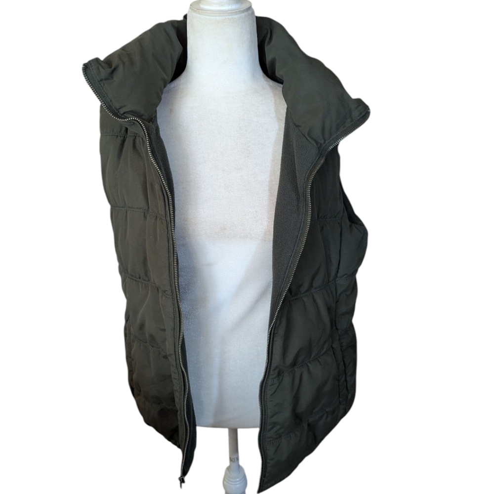 Olive Green Puffer Vest Old Navy Zip Up Fleece Lined Outdoors Sz L - Picture 3 of 9